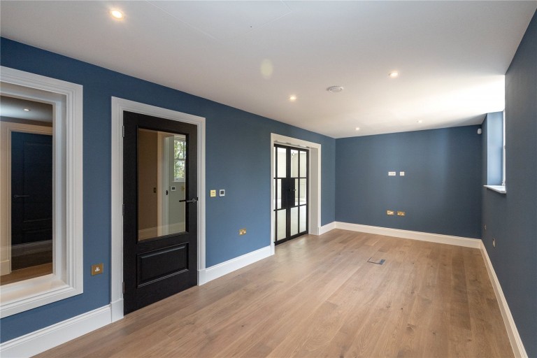 Images for Leigh Court Close, Cobham, Surrey