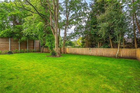 Click the photo for more details of Albright Gardens, Walton-On-Thames, Surrey