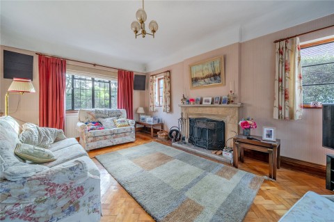 Click the photo for more details of Onslow Road, Burwood Park, Walton-On-Thames
