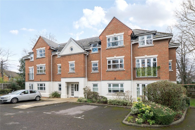 Click the photo for more details of Sidney Road, Walton-On-Thames, Surrey