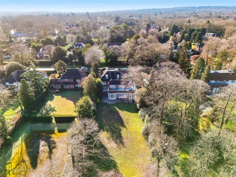 Click the photo for more details of Onslow Road, Burwood Park, Walton-On-Thames