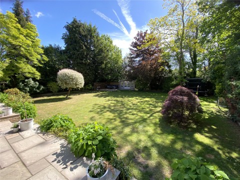 Click the photo for more details of Oatlands Drive, Weybridge, Surrey