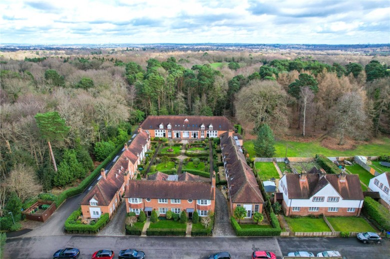 Click the photo for more details of Coach House Mews, Whiteley Village, Hersham