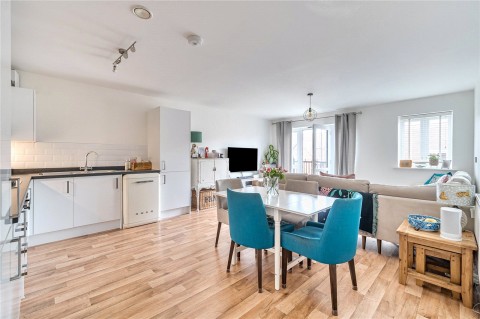 Click the photo for more details of Alderson Grove, Hersham, Walton-On-Thames