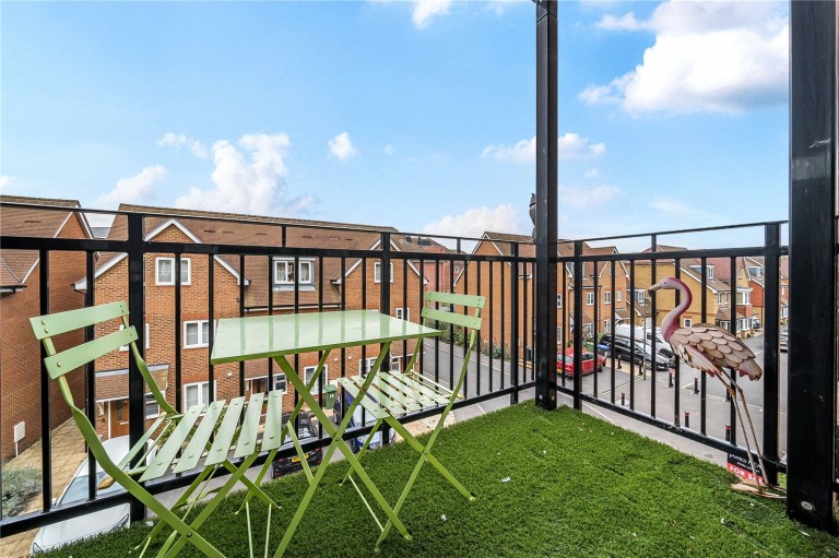 Images for Alderson Grove, Hersham, Walton-On-Thames