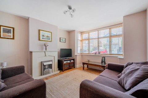 Click the photo for more details of Dudley Road, Walton-On-Thames, Surrey