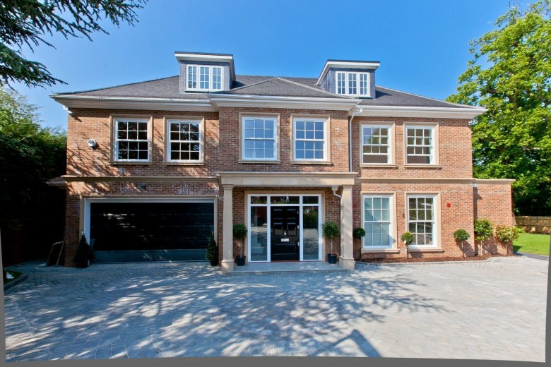 Click the photo for more details of Ashcroft Park, Cobham, KT11