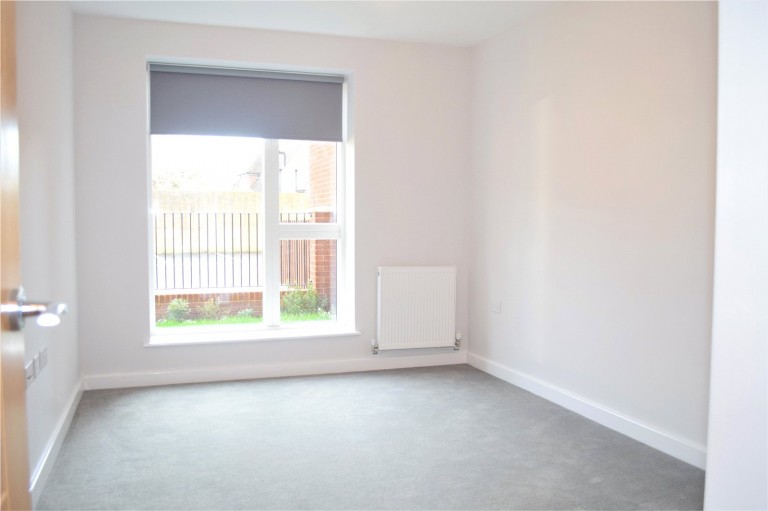 Images for Green Lane, Shepperton, TW17