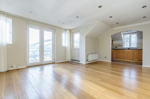 Click the photo for more details of Swan Walk, Shepperton, Surrey