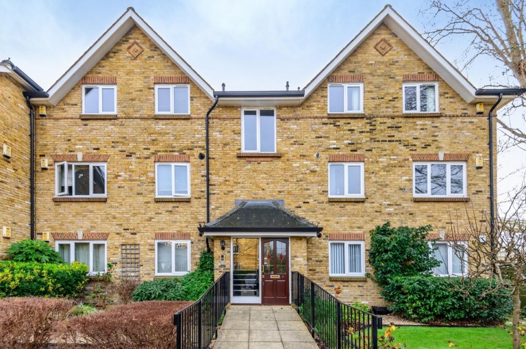 Images for Swan Walk, Shepperton, Surrey