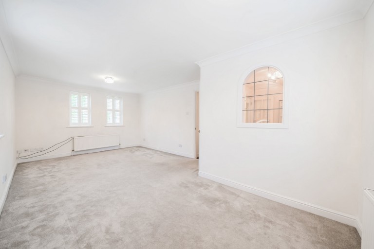 Images for Lyster Mews, Cobham, Surrey