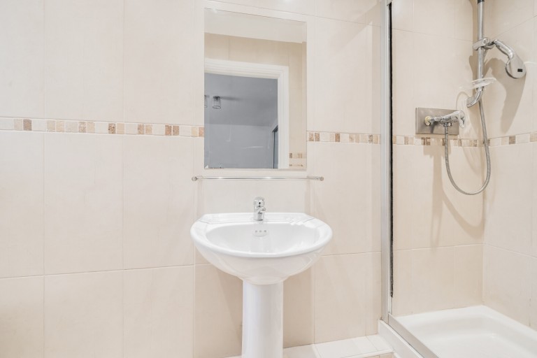 Images for Lyster Mews, Cobham, Surrey