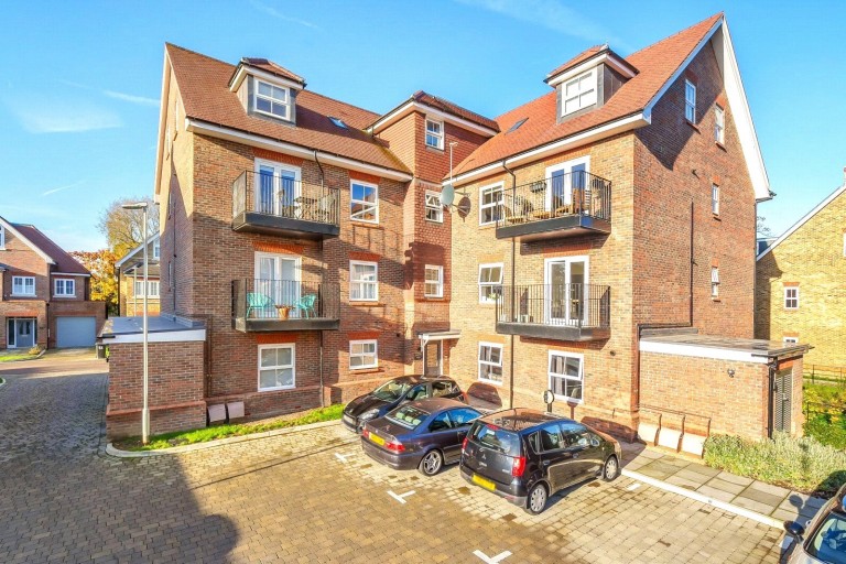 Images for Albright Gardens, Walton On Thames, Surrey