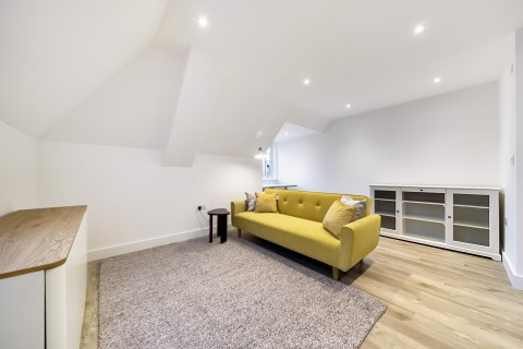 Click the photo for more details of Albright Gardens, Walton-On-Thames, Surrey