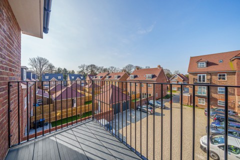 Click the photo for more details of Albright Gardens, Walton On Thames, KT12