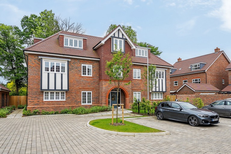 View Full Details for Albright Gardens, Walton-On-Thames, KT12