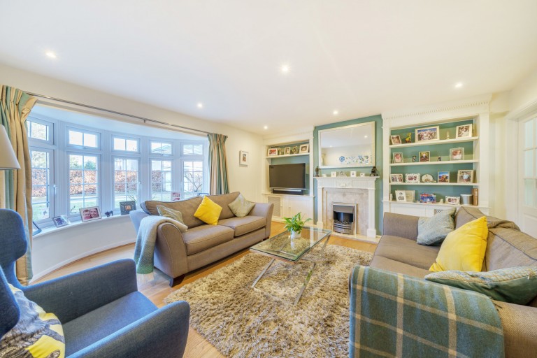 Images for Ferndown Gardens, Cobham, KT11