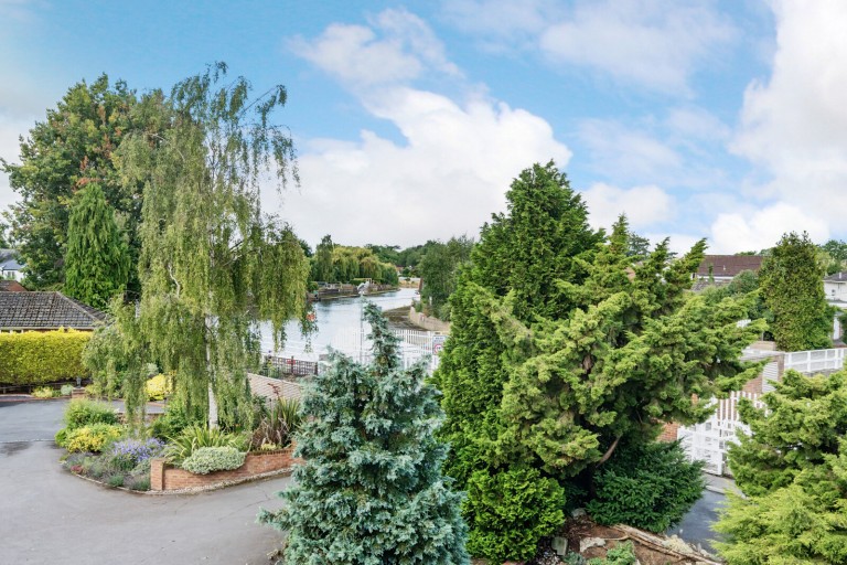 Images for Molember Road, East Molesey, Surrey