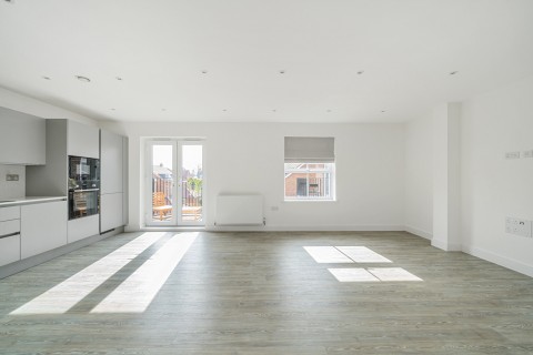 Click the photo for more details of Albright Gardens, Walton-On-Thames, KT12