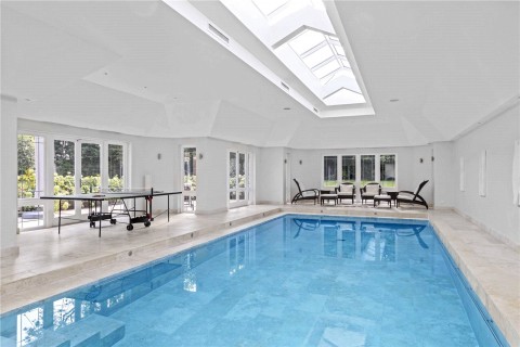 Click the photo for more details of Broomfield Ride, Oxshott, KT22