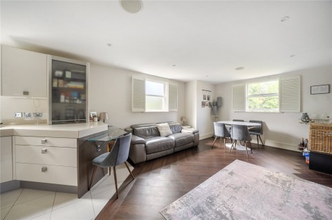 Click the photo for more details of The Furlongs, Esher, Surrey