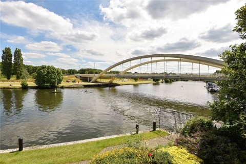Click the photo for more details of Swan Walk, Shepperton, Surrey