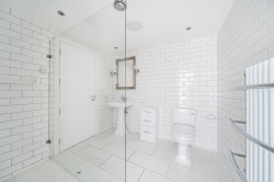 Images for Nightingale Close, Cobham, Surrey