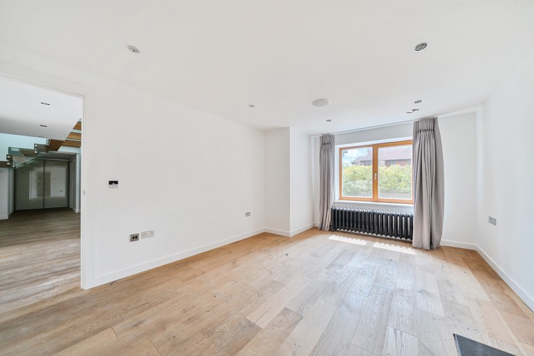 Images for Nightingale Close, Cobham, Surrey