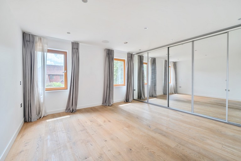 Images for Nightingale Close, Cobham, Surrey
