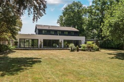Images for Nightingale Close, Cobham, Surrey