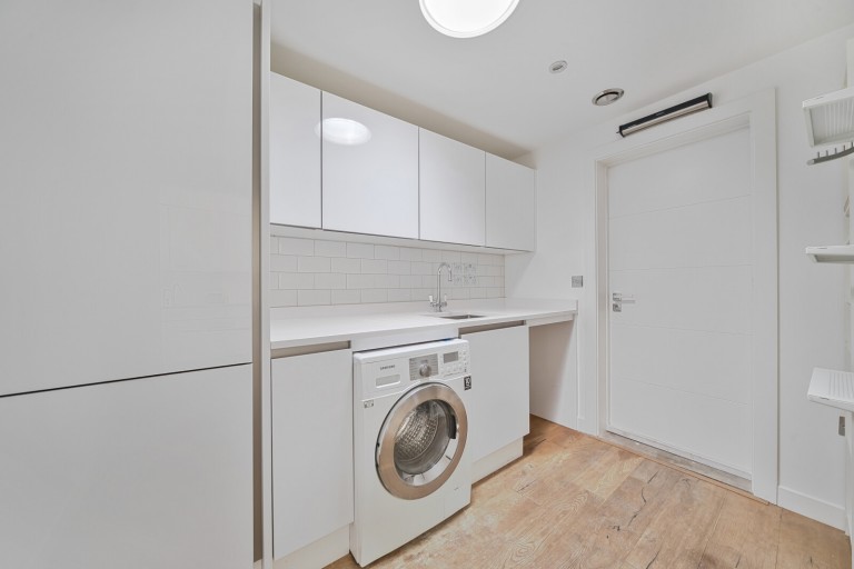 Images for Nightingale Close, Cobham, Surrey