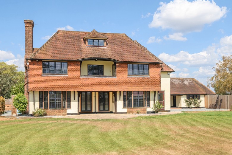 Click the photo for more details of Molesey Road, Walton On Thames, Surrey