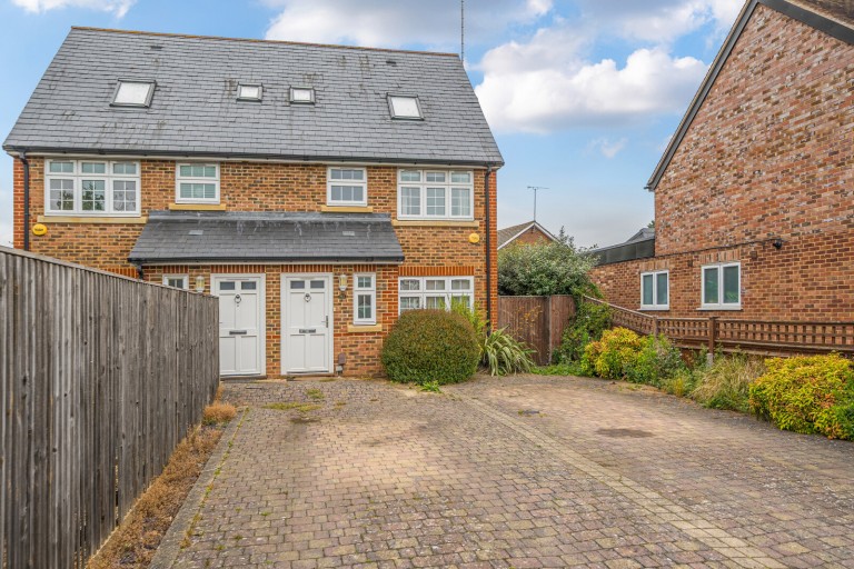 Images for Leigh Road, Cobham, Surrey