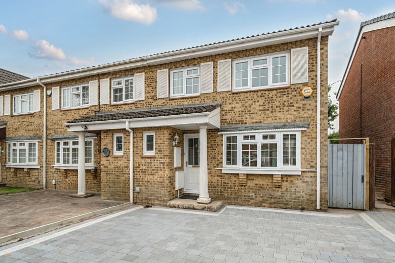 Click the photo for more details of Stamford Road, Walton On Thames, Surrey