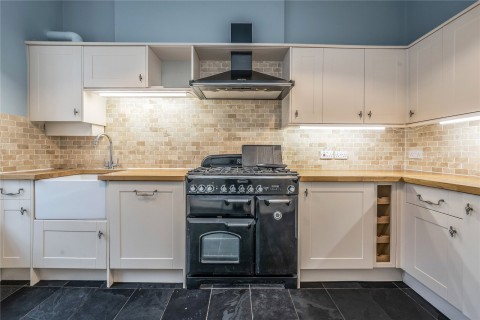 Click the photo for more details of Cheyne Street, Stockbridge, Edinburgh