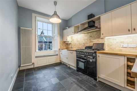 Click the photo for more details of Cheyne Street, Stockbridge, Edinburgh
