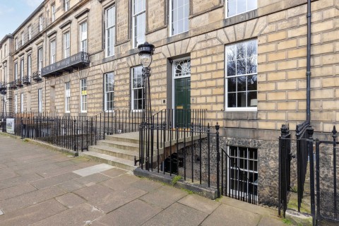 Click the photo for more details of Edinburgh, Midlothian