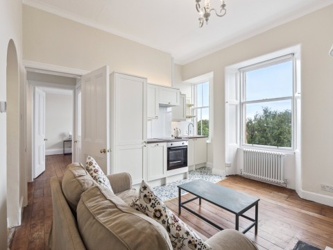 Click the photo for more details of Brunton Gardens, Edinburgh, Midlothian