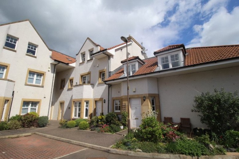 Click the photo for more details of Cramond Road North, Cramond, Edinburgh