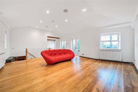 Click the photo for more details of Hampton