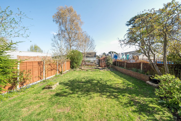 Images for Aragon Avenue, Thames Ditton, Surrey
