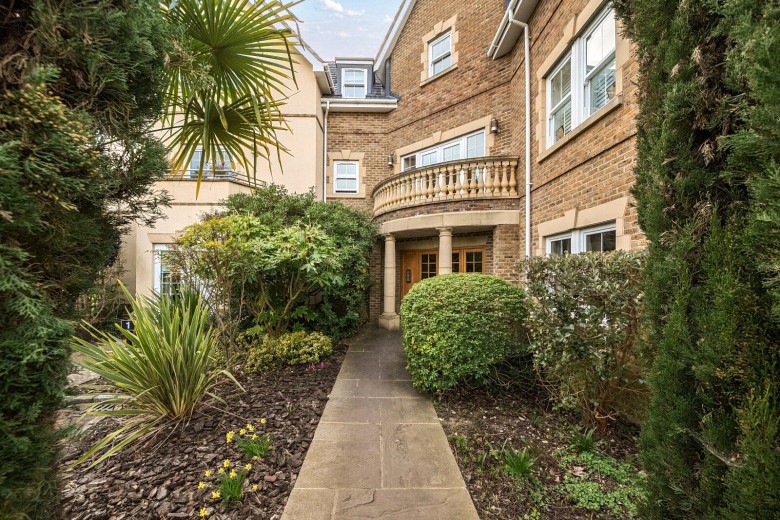 Click the photo for more details of More Lane, Esher, Surrey