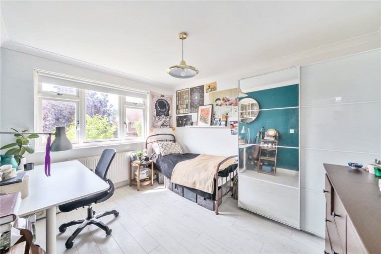 Images for Aragon Avenue, Thames Ditton, Surrey