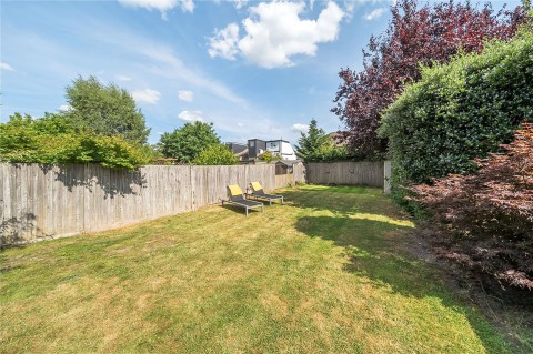 Click the photo for more details of Aragon Avenue, Thames Ditton, Surrey