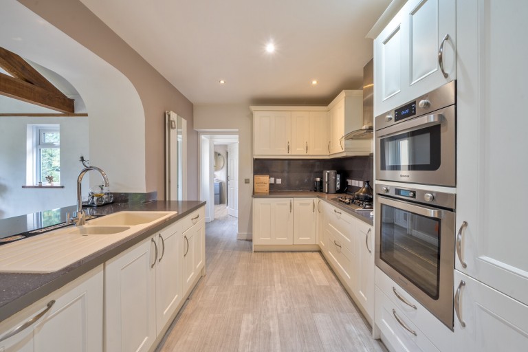 Images for Hawks Hill Close, Fetcham, Leatherhead