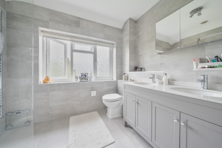 Images for Hawks Hill Close, Fetcham, Leatherhead