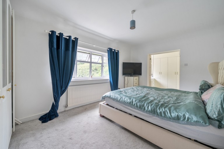 Images for Hawks Hill Close, Fetcham, Leatherhead