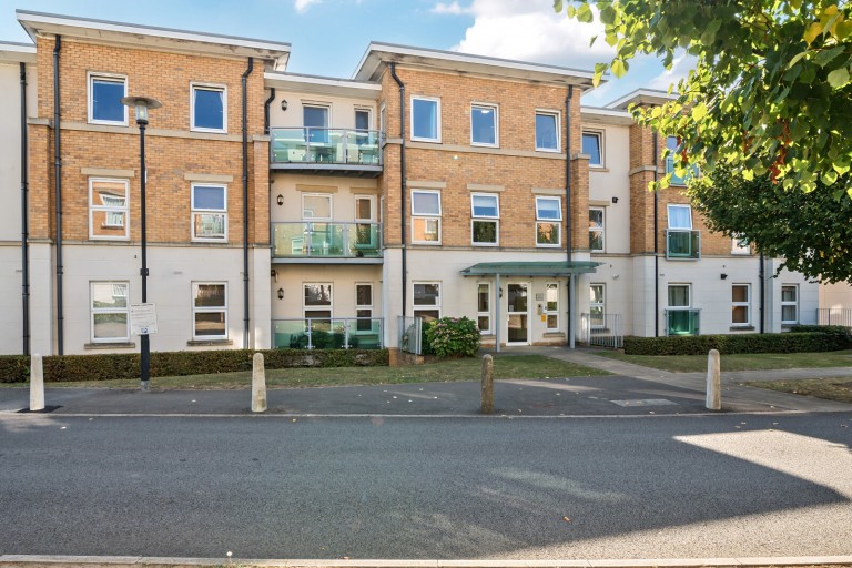 Images for Highbury Drive, Leatherhead, Surrey