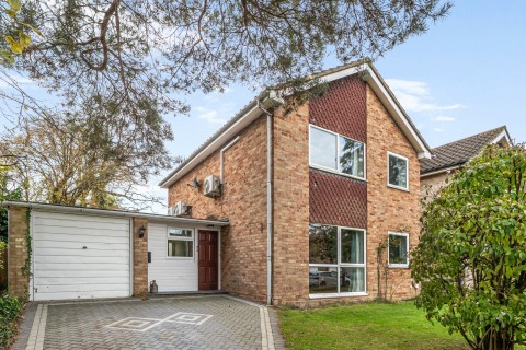 Click the photo for more details of Fetcham, Leatherhead, Surrey
