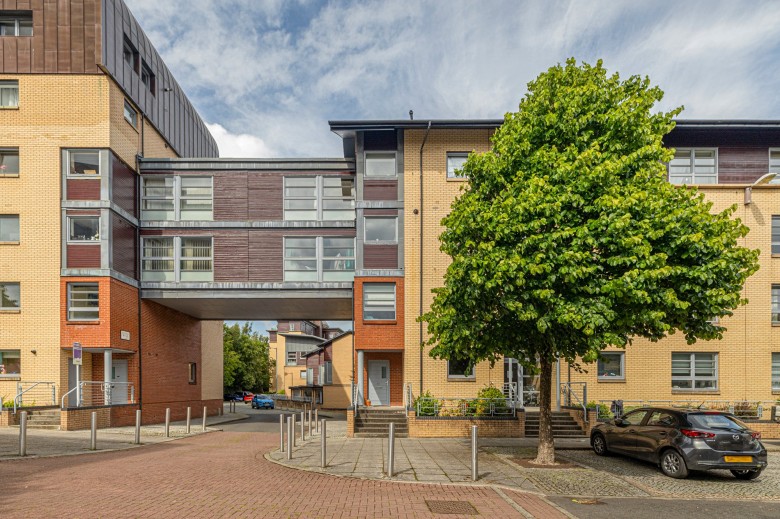 Click the photo for more details of New Gorbals, Glasgow City